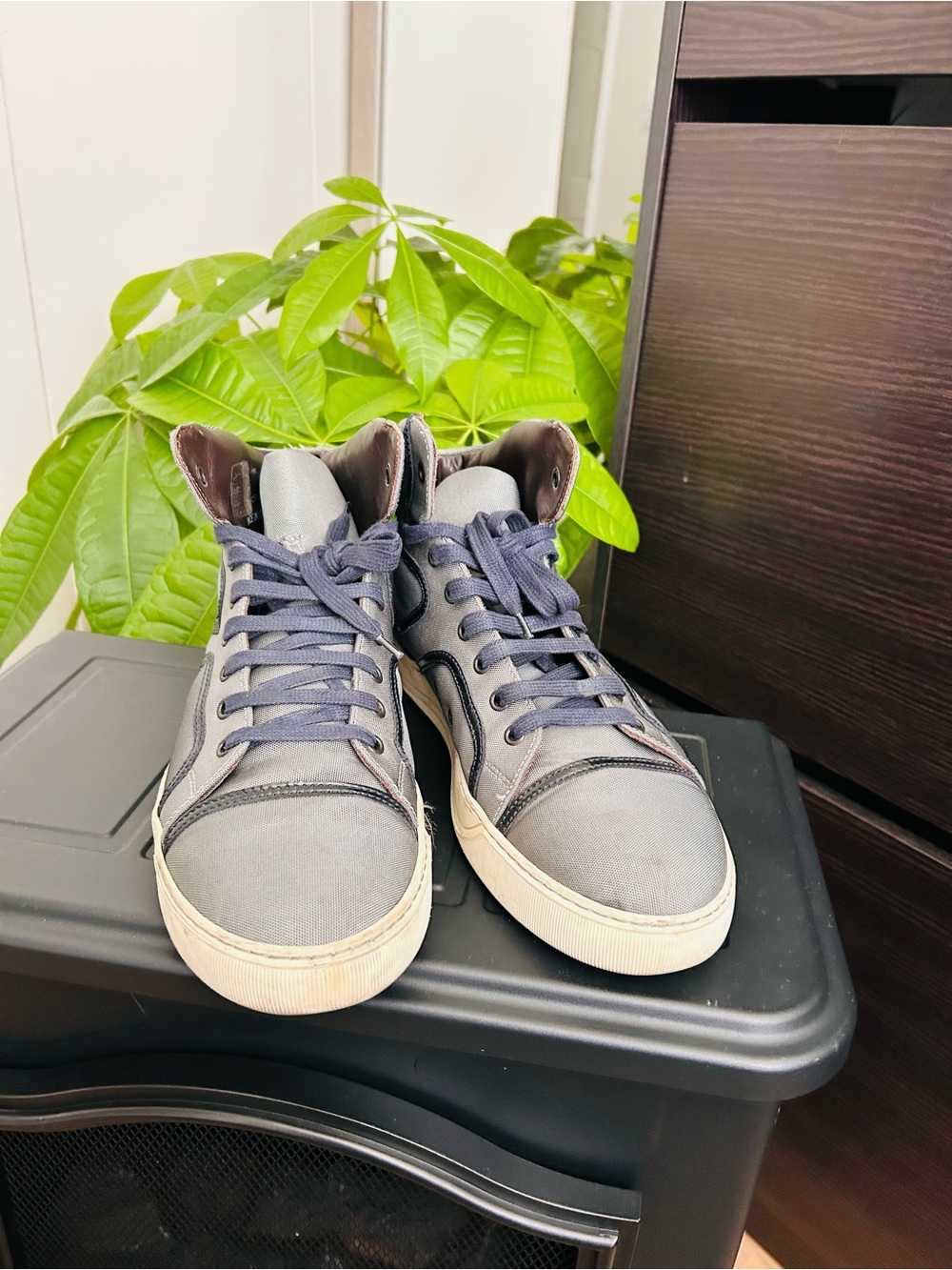 LANVIN Men UK 9 EU 42 High Top Sneakers Trainers Gray with Navy Blue Details